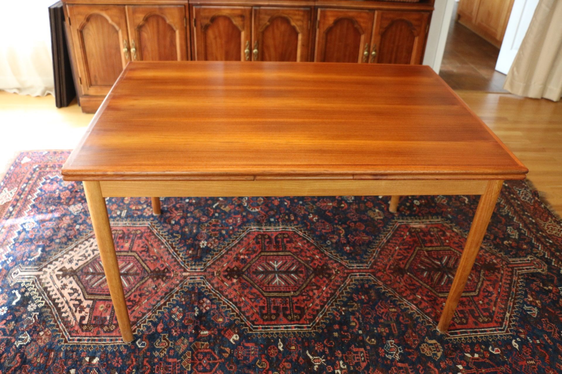 Dining table - Ansager Mobler, Made in Denmark w/ Draw Leaves