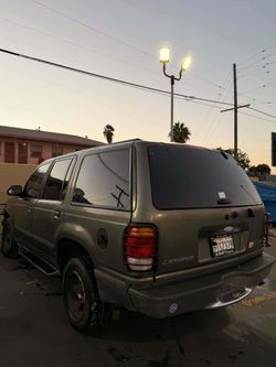 Ford explorer xLT