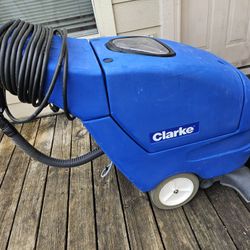 Clarke floor Scrubber (Clean Track 18)