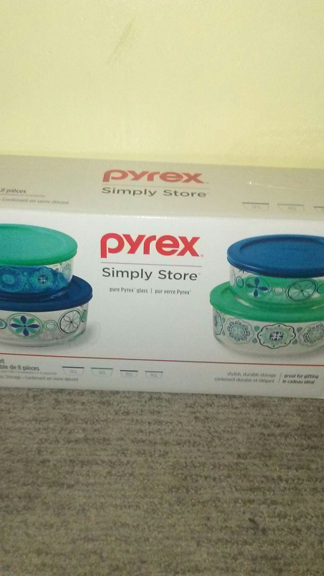 Pyrex glass Tupperware