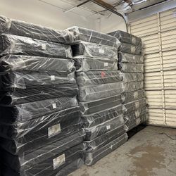Queen Mattress With Box Spring 