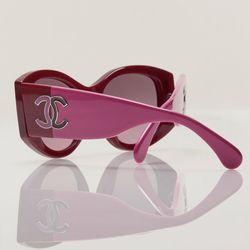 Chanel Red-pink Two tone sunglasses.
