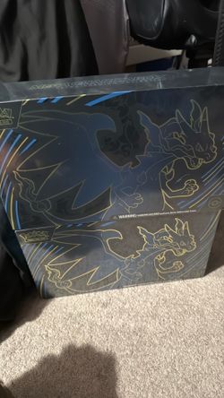 Pokémon Mega Charizard EX Ultra-Premium Collection