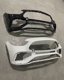 2022-2025 Mercedes C300 AMG Front bumper OEM Original perfect