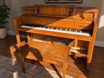 Lowrey piano