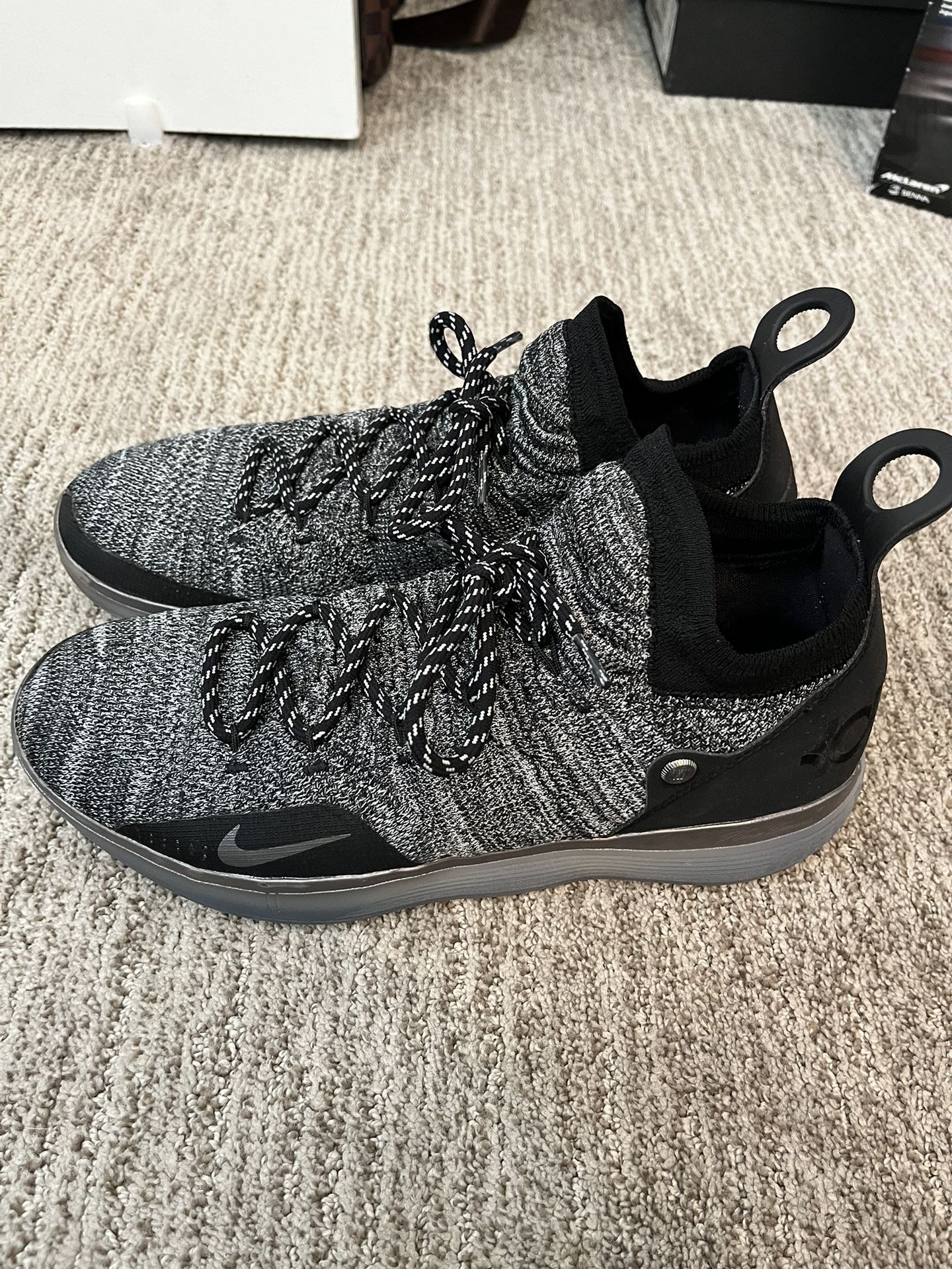 Nike Zoom KD 11 XI Men’s Basketball Shoes Size 12