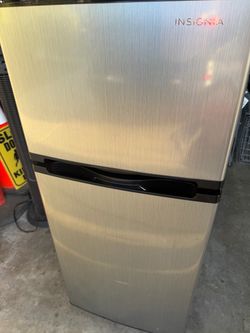 Mini fridge/ freezer
