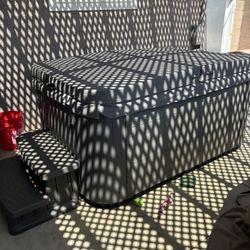 FOR SALE: Clearwater Spas ES76R Hot Tub