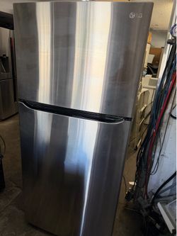2022 LG top freezer refrigerator stainless steel