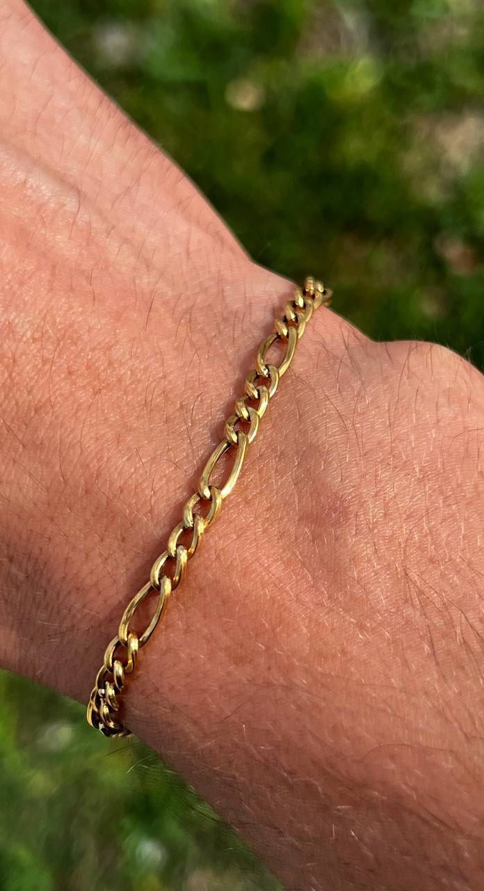 18k solid gold Figaro style 7.75 inches bracelet 2.6 grams