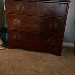Dresser 