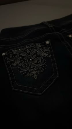 Wallflower Y2k jeans dark wash gemstones on back pockets