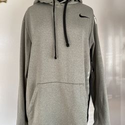 Brand new Nike Therma fit men’s hoodie with front packets Size Men’s XL