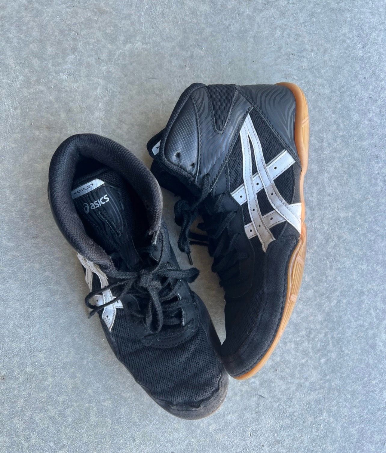ASICS Wrestling/Boxing Black Shoes - Men’s 7.5 size