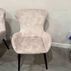 Dining Table Chair Set - Clean & Comfortable