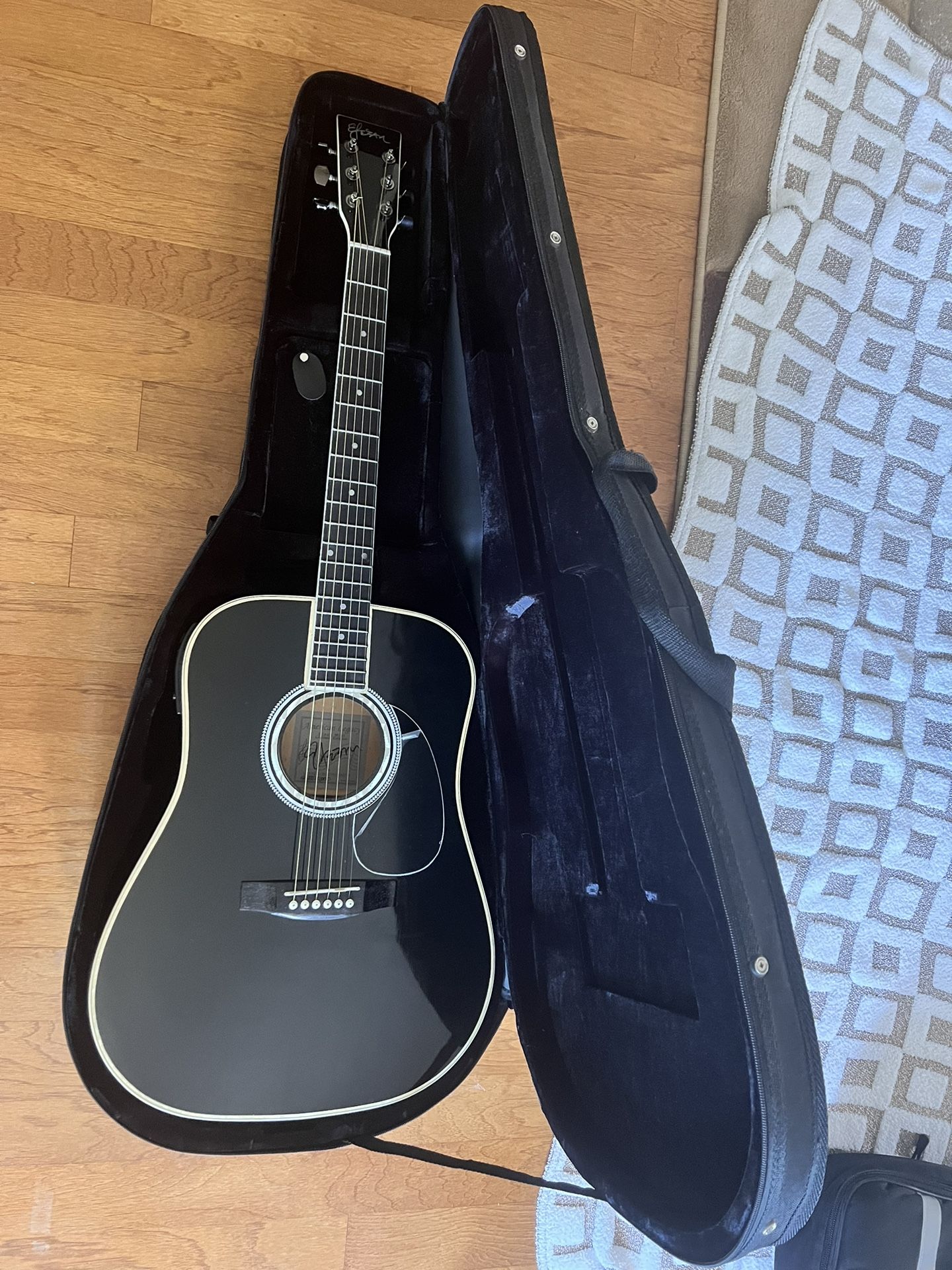 American Legacy Black Mist Limited edition Guitar