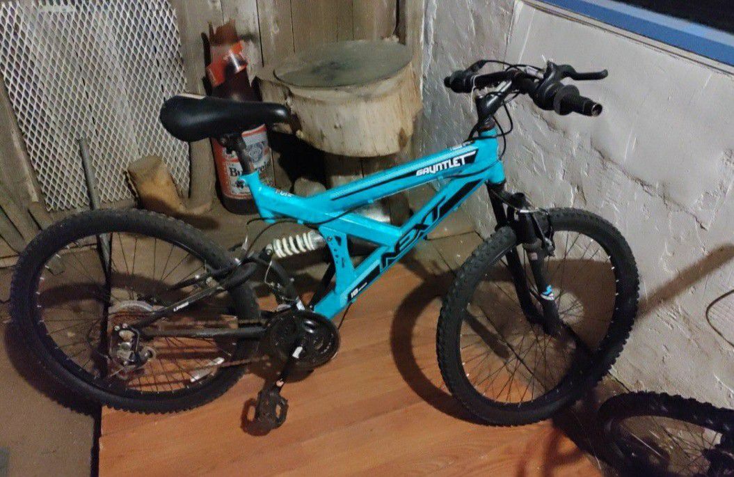 Nice Bike Good Condition , $200 It's a 18 Speed,  Pick Up Only No Holds. 