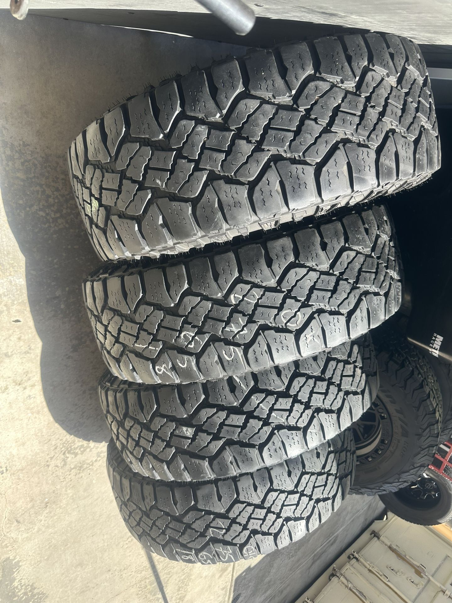 275/65/18 Goodyear Tires In Very Good Condition For Trucks