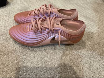 Nike tiempo maestro elite rose gold size 8.5