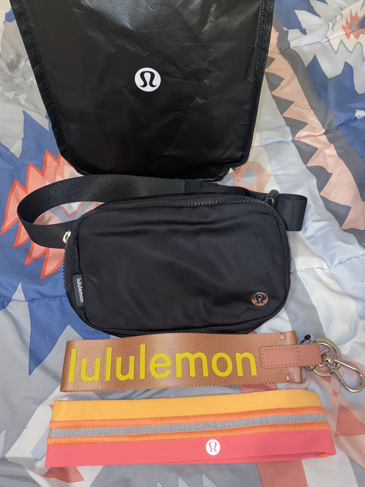 Lululemon Waist Bag & Wristlet Strap Bnew