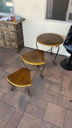 Nesting Table