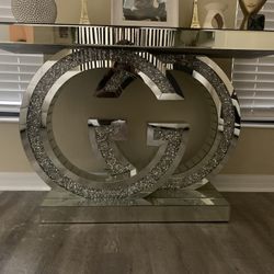 Beautiful Mirror Gucci Entryway Table