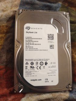NEW Seagate Hard Drive 1 TB SATA AF SEAGATE  SKYHAWK LITE 