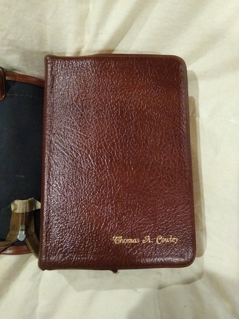 Vintage England Leather Bound Bible With Leather Zip Cover