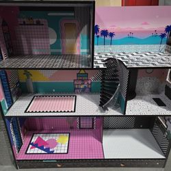 LOL Dollhouse/Van/Figures