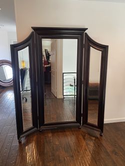 Folding Mirror