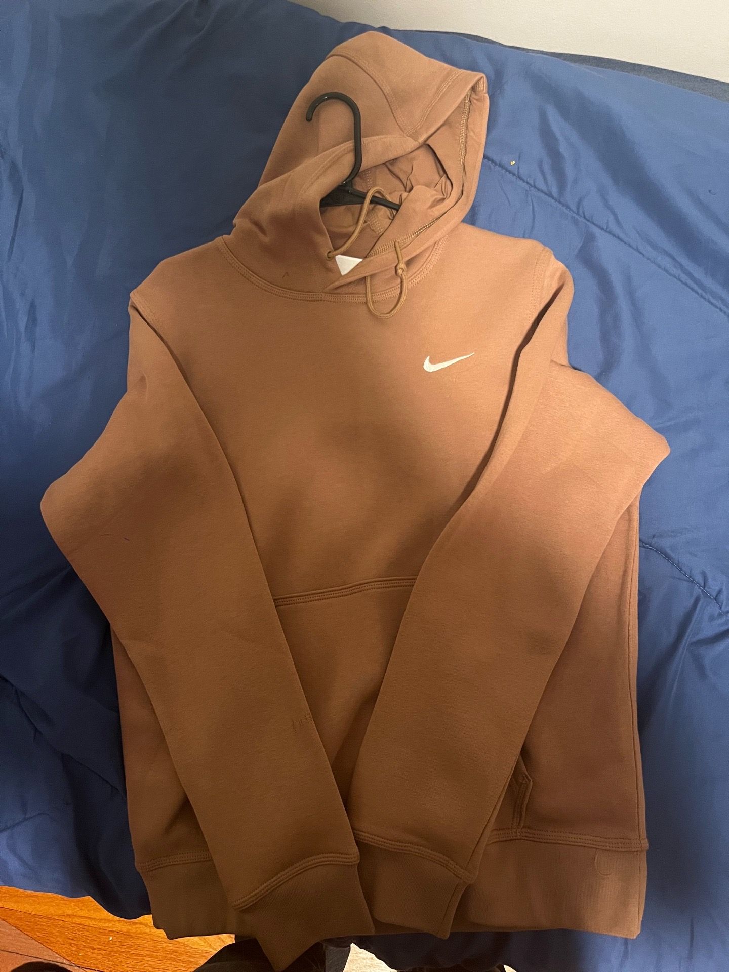 Nike tan hoodie size medium