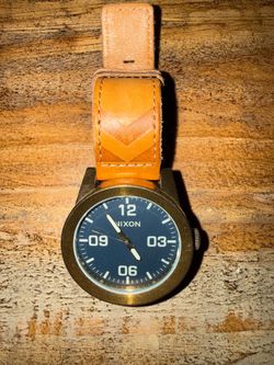 NIXON Watch