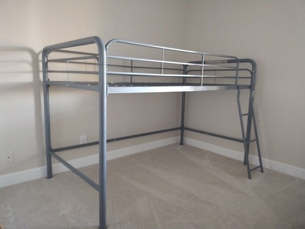 Junior twin Loft Bed