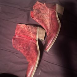 Super Cute Womens Leather Short Boots Size 9