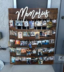 Rustic Wood Pallet Photo Display with Removable “Memories” Sign