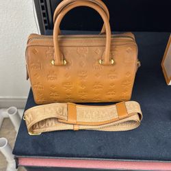 MCM BOSTON BAG /MONOGRAM 
