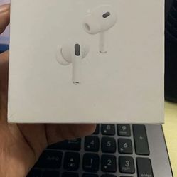 *NEW* airpod Pros 2nd Gen (NEGOTIABLE)
