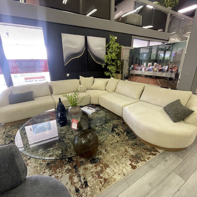 Cream Curved 5-piece Symmetrical Corner Sectional Sofa