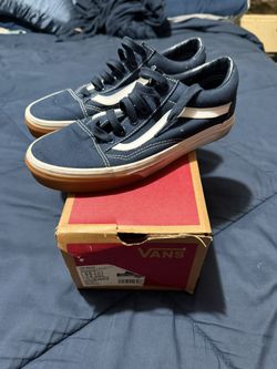 Women’s Vans Size 7.5
