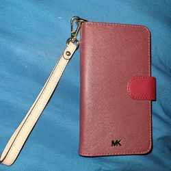 Micheal Kors 2 Tone Saffiano
Leather
Cellphone Case
Wristlet For IPhone XR