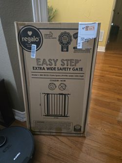 Easy step extra wide safety gate 29 to 49 in wide 30 in high
