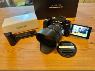Fujifilm X-S10 Mirrorless Camera Kit with 16-80mm Zoom Lens