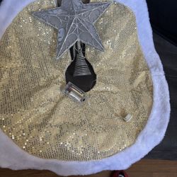 Tree Skirt & Tree Topper 