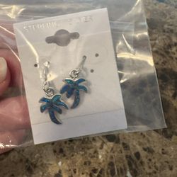 🌴 Sterling Silver Palm Tree Earrings – Brand New! Great stocking stuffer