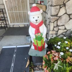 Holiday Polar Bear Lights Up