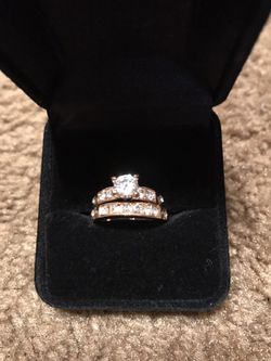 Women's gold plated cubic zirconia wedding band ring set size 6