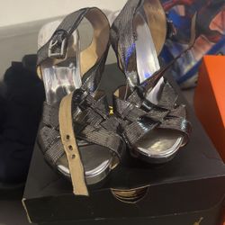 MICHEAL KORS HIGH HEELS FOR WOMAN SIZE 