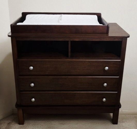 Solid wood 3-Drawer Nursery Dresser with Removable Changing Table Topper for transition from nursery to kids bedroom