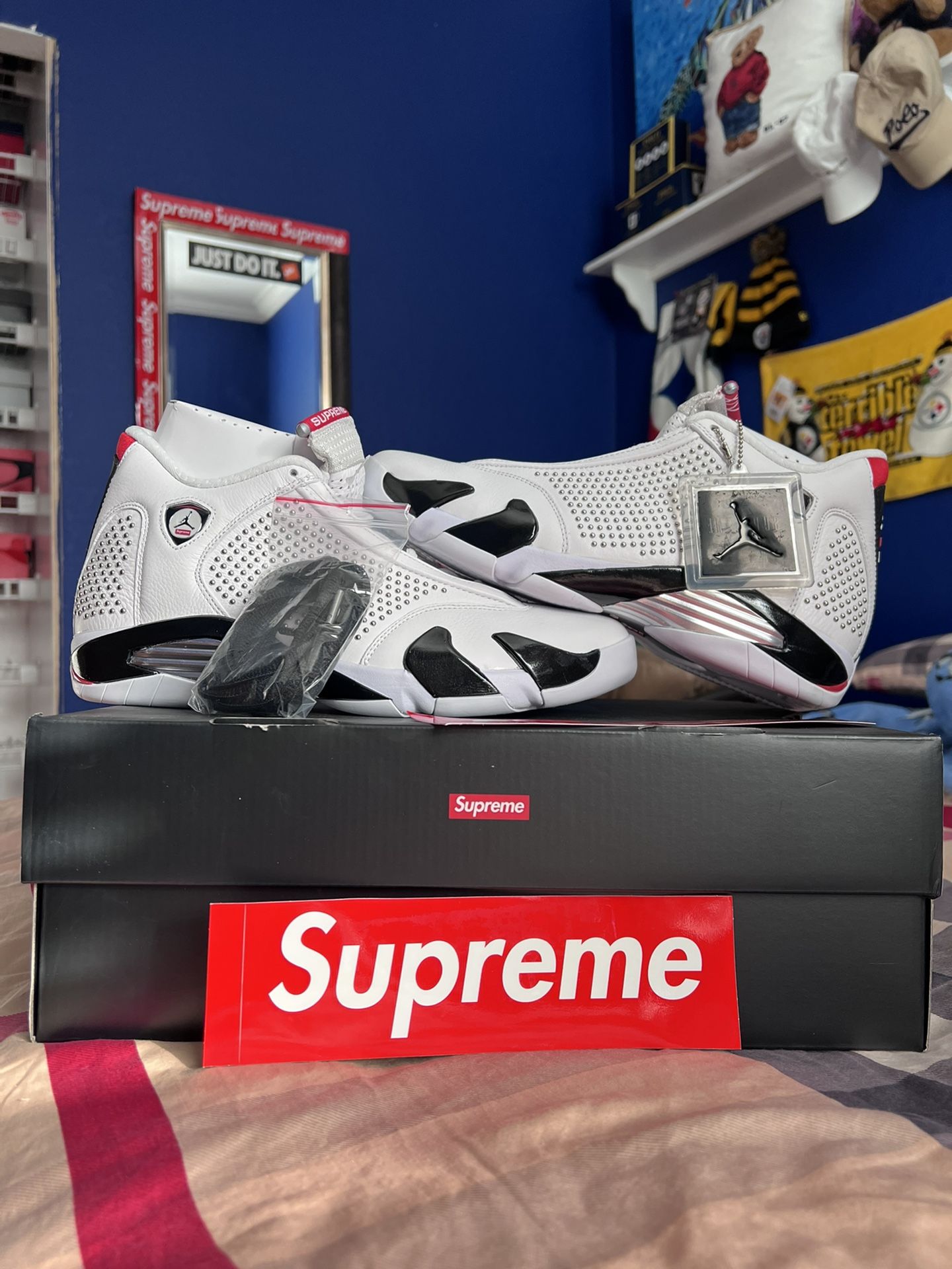 Supreme Retro 14