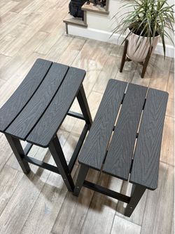 2 Set 24" Outdoor Bar Stools Heavy Duty HDPE Counter Height Bar Stools Weatherproof Patio Seats Modern Waterproof BarStools for Bar Deck Balcon